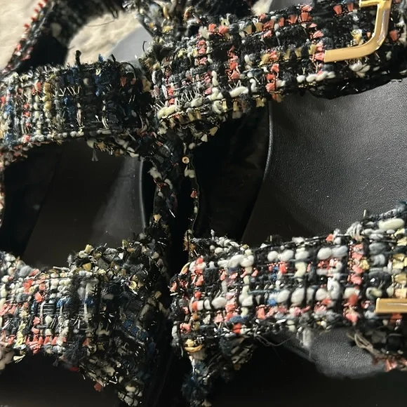 Brand new in box - Picture 3 of 5